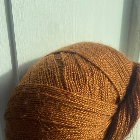 JUNIPER MOON FARM Findley Yarn - Rich Brown 50% merino 50% silk - Picture 3 of 8